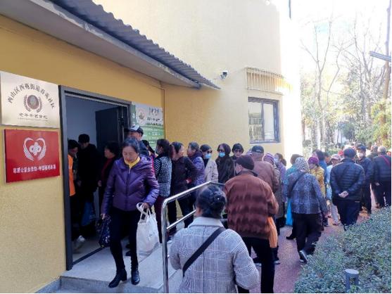 昆明市西山区西苑街道“老年幸福食堂”实现全覆盖