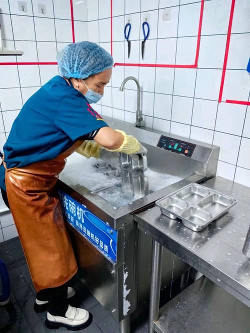 衡阳县实验学校:用心做好“校园餐” 守护师生“舌尖上的安全”