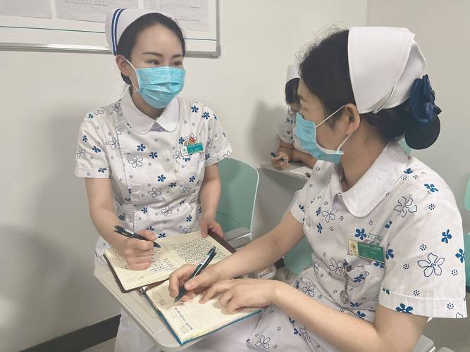 护士24小时|长沙市中医医院造口护理门诊:呵护每一朵“腹壁上的玫瑰”
