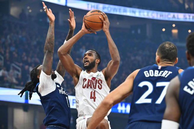 米切尔23+8爱德华兹44+6 骑士轻取森林狼