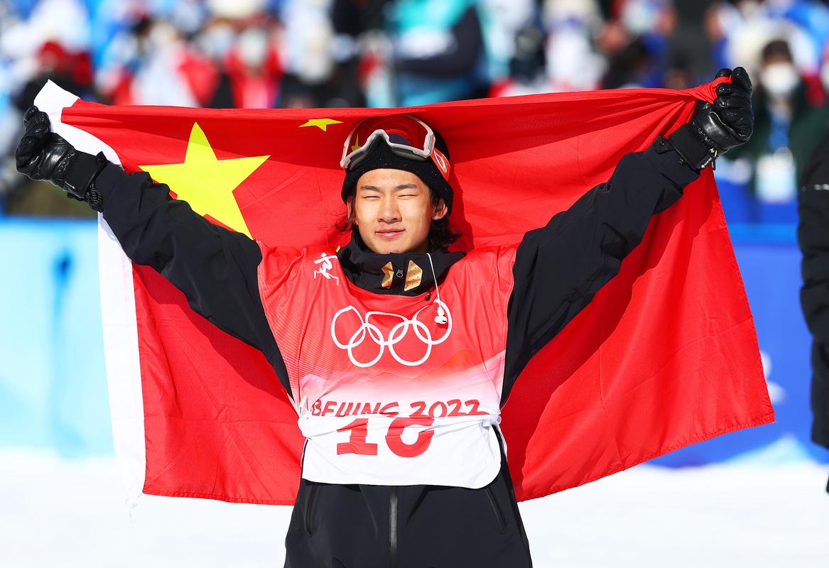 苏翊鸣获得单板滑雪世锦赛坡面障碍技巧亚军